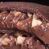 榛子巧克力榴莲千层蛋糕：一款让你一口上瘾的新网红美食！