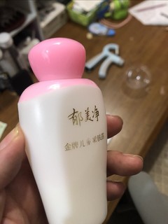 春天更要保持好皮肤的滋润。