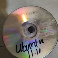 找到年轻时刻录的ubuntu 11.10光盘，感叹青春一去不复返