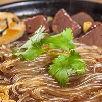 南京特色：夫子庙鸭血粉丝汤，速食粉丝的新选择🍜