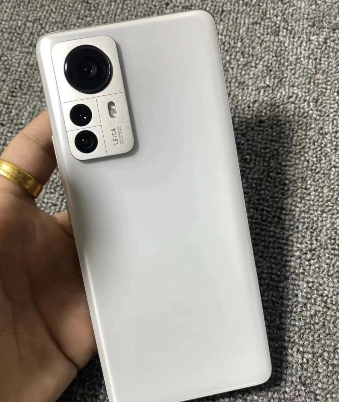 小米手机怎么样 在体验了小米12spro白色顶配版12 512gb之后_什么值得