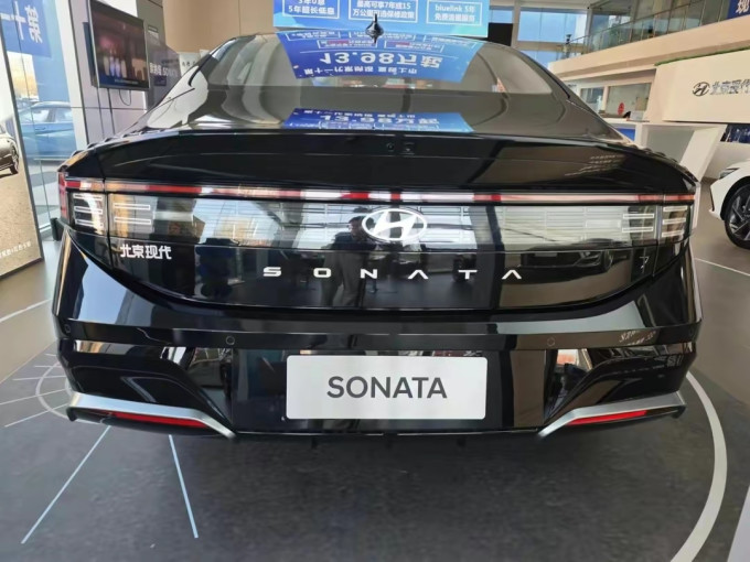 合资中型轿车北京现代第十一代索纳塔值不值得购买