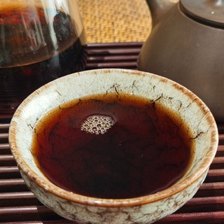 饮品专栏 篇一百八十九：六堡茶的魅力：一天一杯，健康又美味！