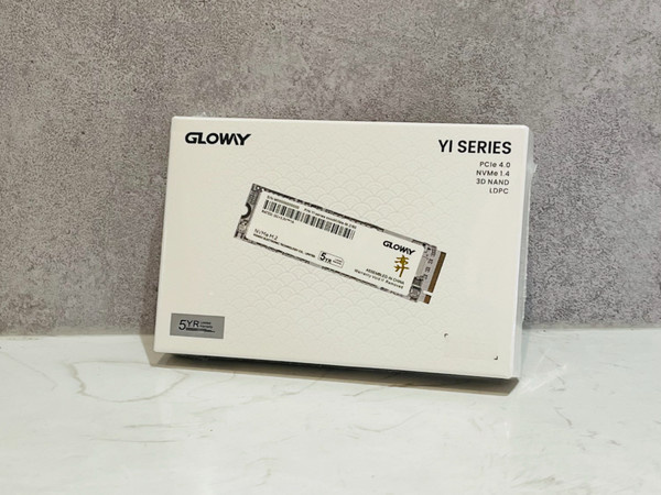 SSD降价无望，含泪入手了2TB光威SSD固态硬盘