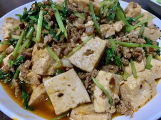 春日食鲜：肉末香菜豆腐