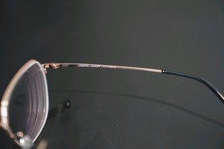 在张大妈买的依视路1.60钻晶膜岩眼镜，到底如何？