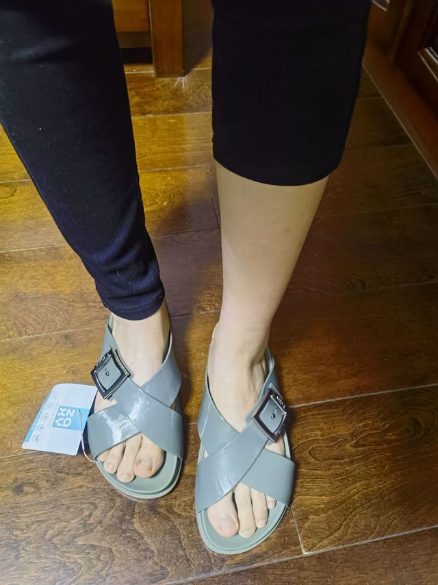 不错的，这个拖鞋满足了我又可以洗澡又可以出街的需求