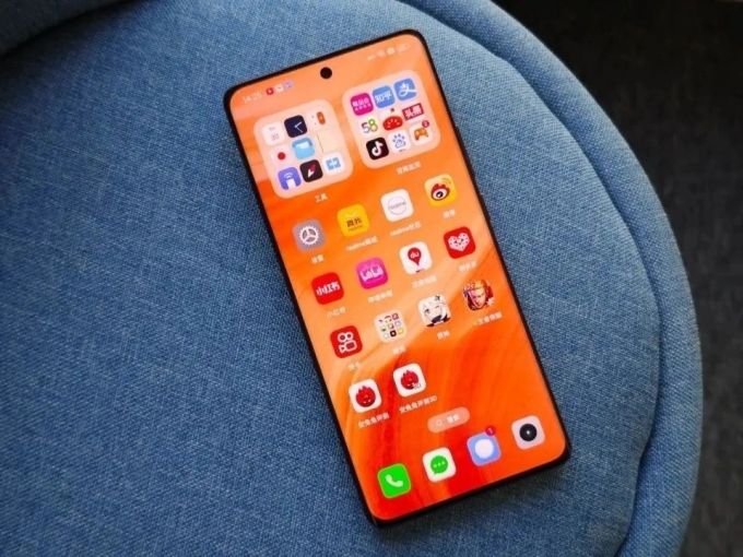 性价比第一名的旗舰手机16gb1tb骁龙8gen3售价还算亲民