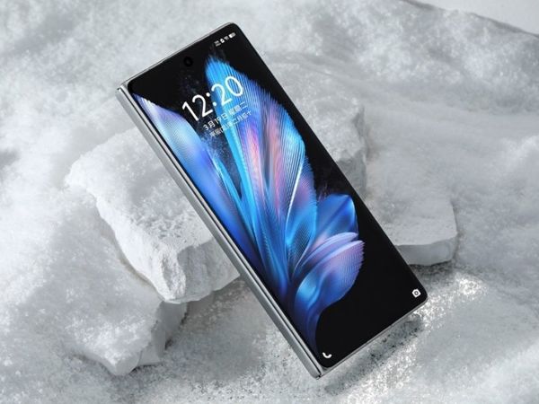 折叠屏手机诞生“新机皇”，16GB+1TB+骁龙8Gen3，售价你能否接受？