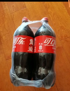 可口可乐（Coca-Cola）2L*6瓶有糖汽水碳酸饮料家庭聚会大瓶分享装含气泡