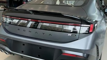 北京现代第十一代索纳塔到店实拍，为什么更推荐1.5T中低配车型？