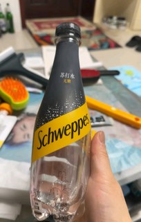 可口可乐（Coca-Cola）怡泉 Schweppes 无糖零卡 苏打水 汽水饮料 400ml*12瓶整箱装