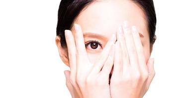 什么眼霜去皱效果好？淡化细纹眼霜排行榜，25岁适合用的眼霜！