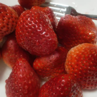 新鲜又美味的草莓，春季必备的时令水果