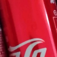 ￼￼可口可乐（Coca-Cola）汽水 碳酸饮料 200ml*24罐  迷你摩登罐 新老包装随机发货￼￼
