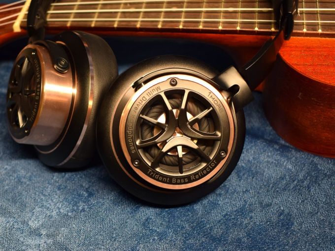 万魔三单元耳机,时尚音质好,低频更出众