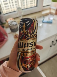 乌苏啤酒楼兰秘酿：独特口感与酿造工艺