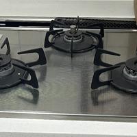 探索厨房新尚品：日本林内嵌入式三眼燃气灶lisse系列
