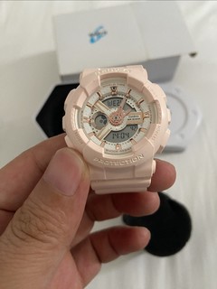 粉色的卡西欧手表，给孩子一个小礼物