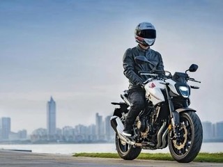 新款本田cb400f上市，售价33000元起