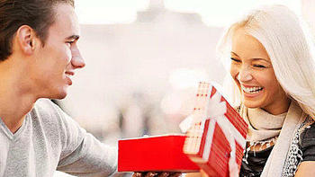 520送情侣爱人什么礼物比较有意义：七款礼物更花心思！