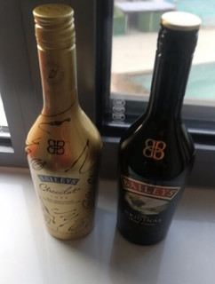 百利（Baileys）甜酒力娇酒利口酒 奶酒洋酒组合装 原味500ml+浓情巧克力味500ml