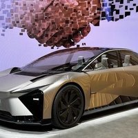 【北京车展】— 雷克萨斯LF-ZC概念车亮相，或2026年量产