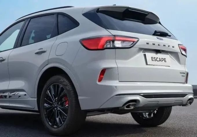 "四驱先锋suv"全新福特锐际escape璀璨登场,拉开长安福特全面反攻的