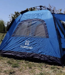 探路者的帐篷，价格不贵但是皱巴巴的