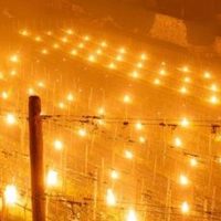 倒春寒来袭，意大利北部葡萄园里再次点起蜡烛来抵抗寒潮！