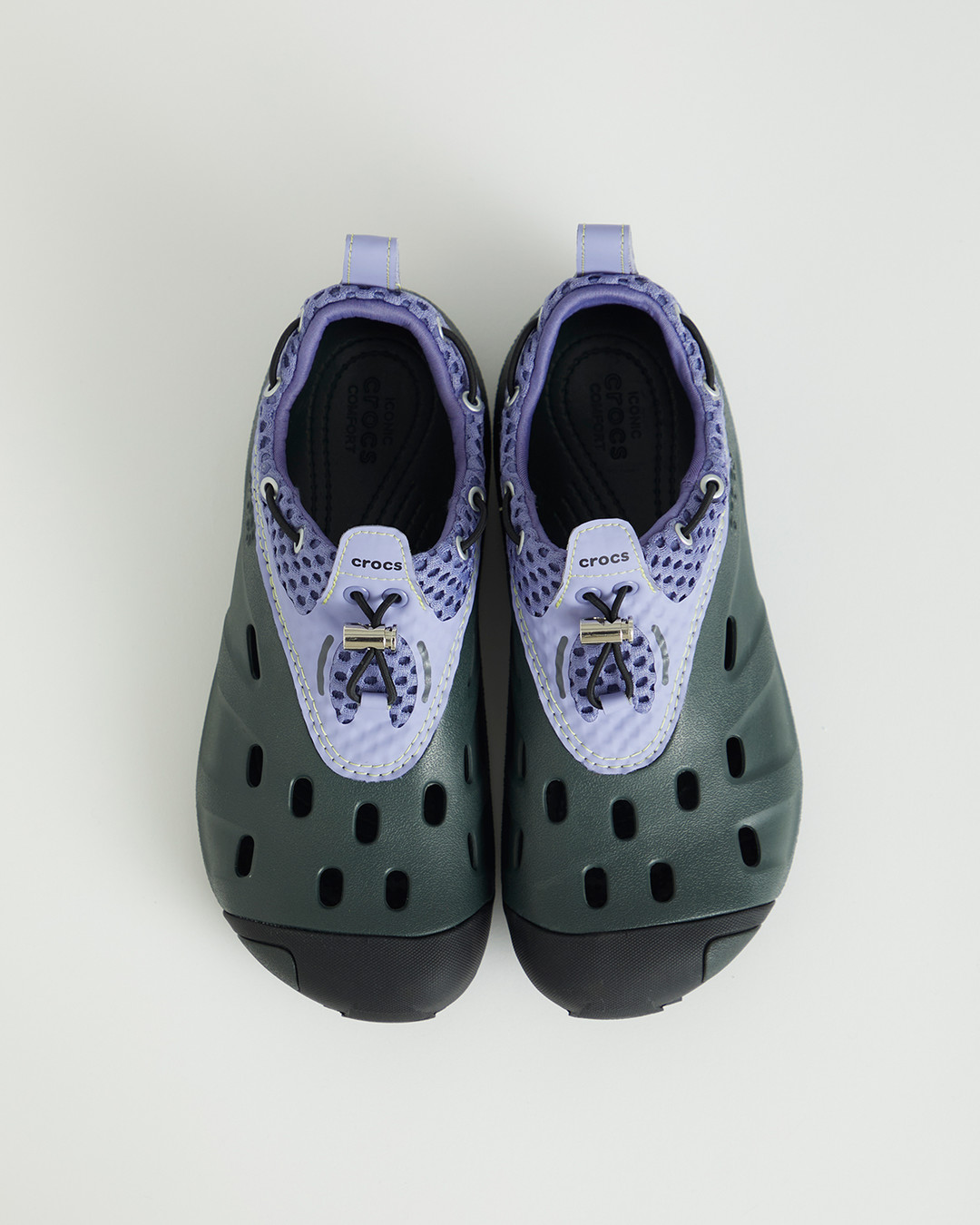 Marmot x Crocs 联名鞋款，城市户外新潮流