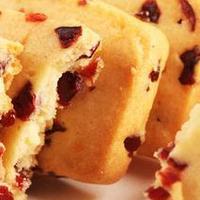 今天宅在家烤一些美味的蔓越莓曲奇小饼干吧