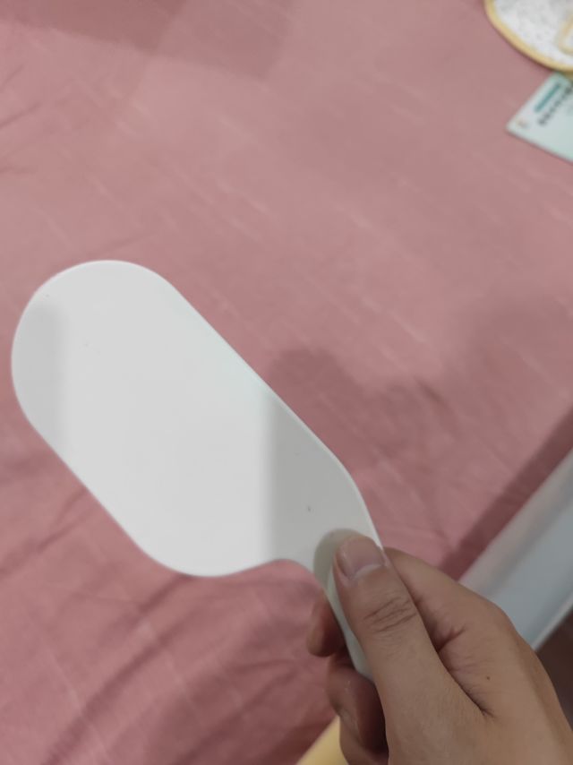 之前哪个说衣架可以替代这个铺床神器，干坏了3个衣架发现这个真的好用