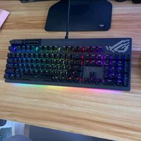 又炫又酷的ROG耀光2幻机械键盘，你们喜欢吗？