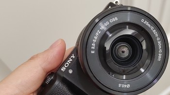 电子产品 篇二十一：索尼sony a5100 16-50套机微单相机99新只要2600？合适不？