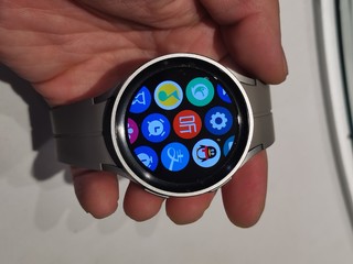 三星Galaxy Watch6 Classic，好也是挺好，但是有点太贵了