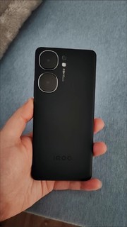 2070元的iqoo neo9，8g2处理器，索尼920大底主摄，120w充电，性价比很高