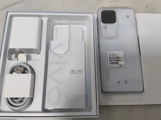 “vivo S18 5G智能人像新旗舰，官方正品全面屏手机震撼上市！