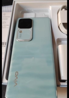 “vivo S18 5G智能人像新旗舰，官方正品全面屏手机震撼上市！