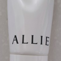 ALLIE皑丽SPF50+隔离润色防晒霜：全方位守护肌肤的防晒佳品