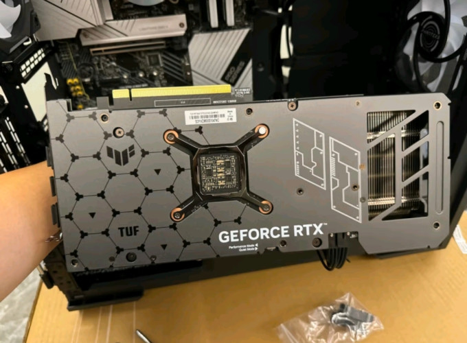 华硕tuf geforce rtx 4070 ti super o16g-gaming显卡怎么样 高画质