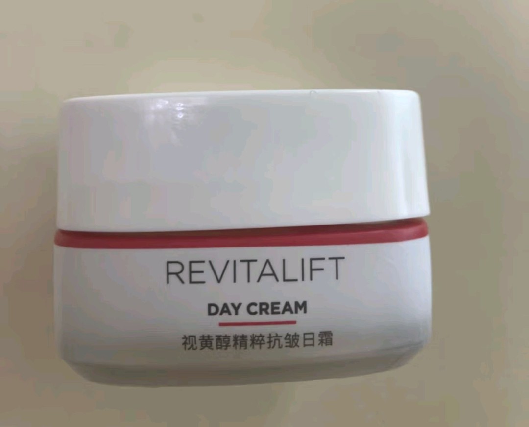 revitalift欧莱雅日霜图片