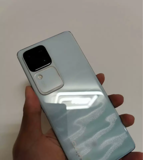 vivo S18：骁龙5G加持，智能人像拍照全面屏新品手机惊艳亮相！