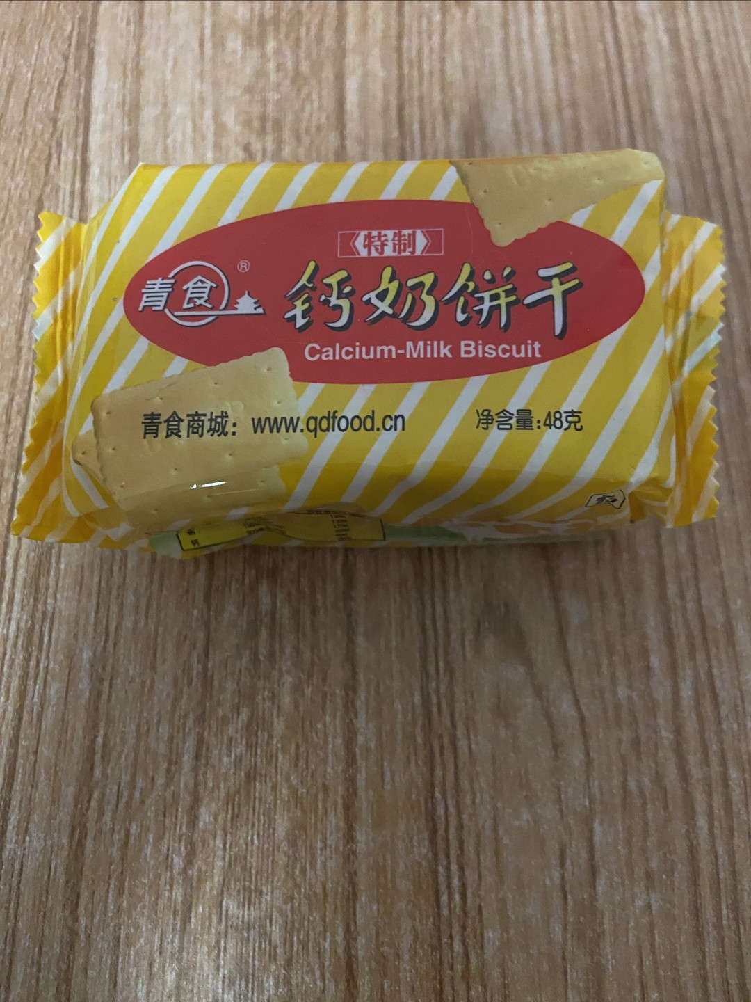 青食钙奶饼干最早包装图片