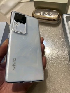 vivo S18 8GB+256GB 花似锦 后置影棚级柔光环 5000mAh超薄蓝海电池 第三代骁龙7 快充