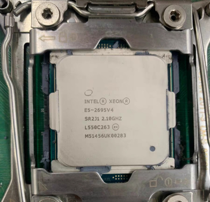 反转又来了,英特尔费尽心思要推翻自己搞出的超线程技术!