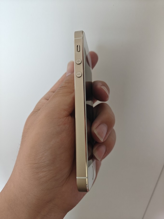 还能换个钢盆!iphone 5s:经典小巧,性能出众