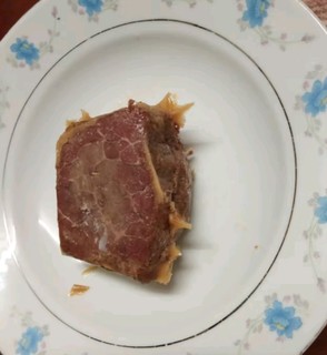 京东京造酱卤牛肉，吃起来很方便