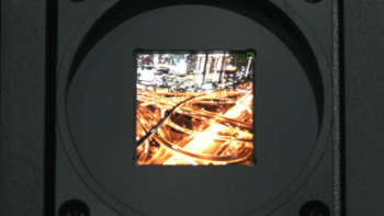 LG 展出 OLEDoS 屏幕，硬币大小、1万尼特超高亮度、4K分辨率