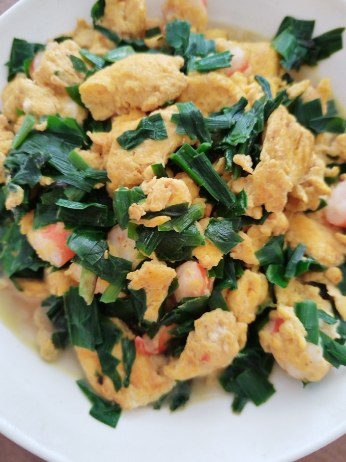 韭菜虾仁炒鸡蛋除了盐不放其他调味品就是大写的好吃适合减脂期吃